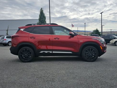 Used 2022 Kia Seltos Nightfall Edition AWD/4WD image 5