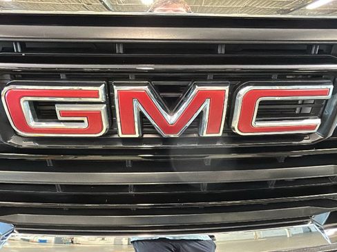 Used 2024 GMC Sierra 2500 Pro w/ Convenience Package AWD/4WD image 10