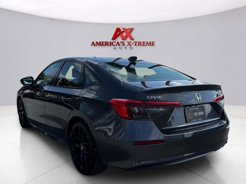 Used 2024 Honda Civic Sport image 3