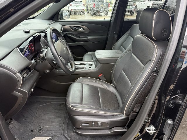 Used 2023 Chevrolet Traverse Premier w/ Redline Edition AWD/4WD image 20