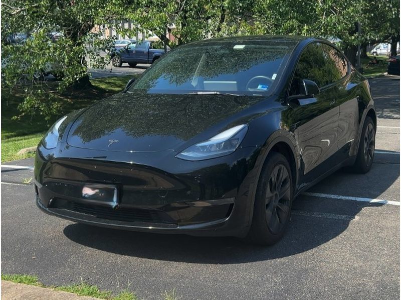 Used 2025 Tesla Model Y Long Range AWD/4WD image 1