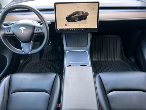 Used 2024 Tesla Model Y Long Range image 15