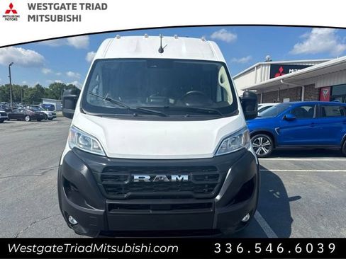 Used 2024 RAM ProMaster 2500 w/ Convenience Group FWD image 2
