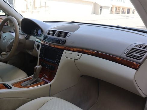 Used 2005 Mercedes-Benz E 320 4MATIC Sedan image 17