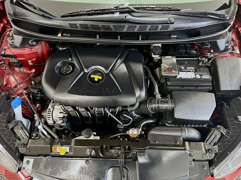 Used 2013 Hyundai Elantra GLS w/ Preferred Pkg FWD image 31