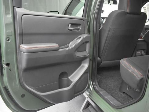 New 2026 Nissan Frontier PRO-4X w/ Pro-4x Convenience Package image 16