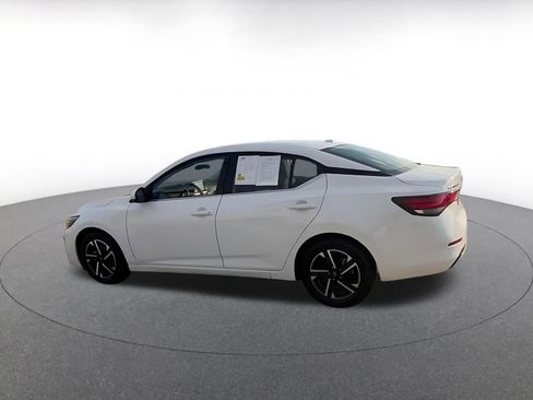Used 2025 Nissan Sentra SV image 10