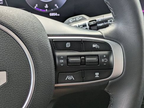 Used 2025 Kia Sportage SX FWD image 23