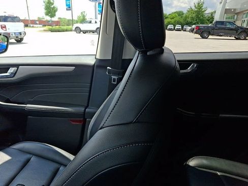 Certified 2022 Ford Escape SEL AWD/4WD image 17
