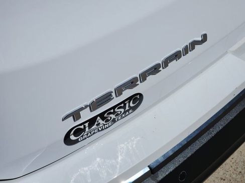 Used 2024 GMC Terrain AT4 w/ Tech Package image 9