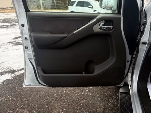 Used 2005 Nissan Pathfinder SE w/ (G01) SE Comfort Pkg image 10