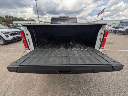 Used 2024 Chevrolet Silverado 2500 High Country w/ Technology Package AWD/4WD image 12