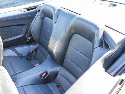 Used 2017 Ford Mustang Premium image 23