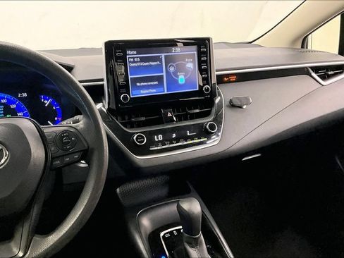 Used 2021 Toyota Corolla LE FWD image 5