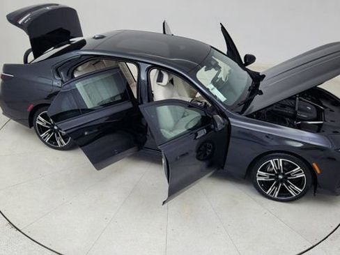 Used 2023 BMW 740i w/ Parking Assistance Package image 83
