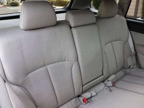 Used 2011 Subaru Outback 2.5i Premium AWD/4WD image 28
