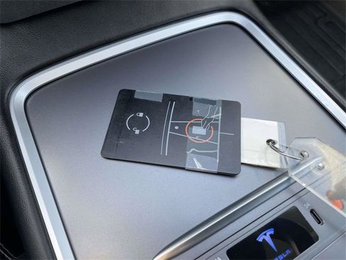 Used 2023 Tesla Model 3 Standard Range image 25