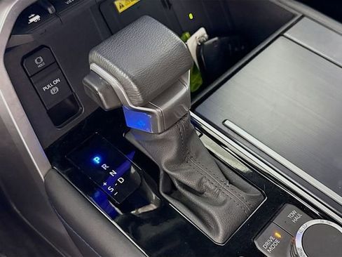 Used 2023 Toyota Tundra Platinum image 16