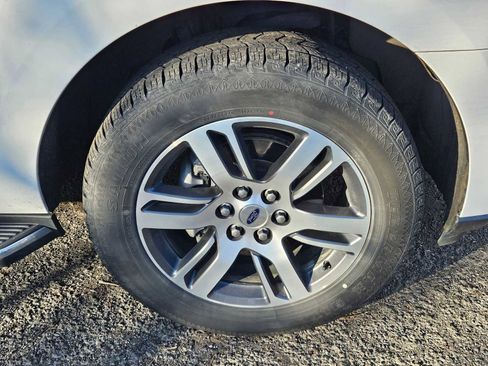 Used 2023 Ford Expedition Limited image 8