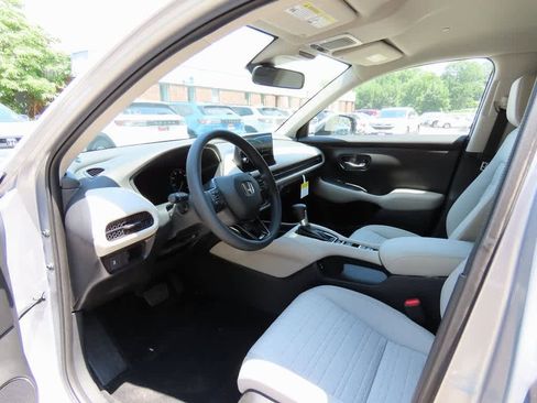 New 2026 Honda HR-V LX image 2