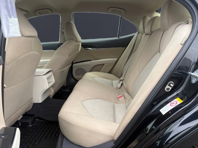 Used 2018 Toyota Camry LE w/ Convenience Package FWD image 13
