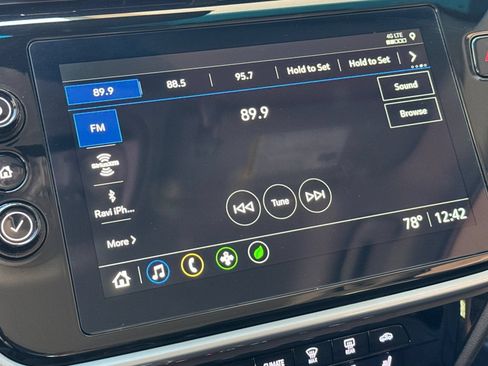 Used 2023 Chevrolet Bolt LT w/ Infotainment Package FWD image 26