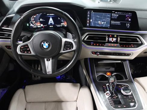 Used 2021 BMW X7 M50i w/ Dynamic Handling Package AWD/4WD image 32
