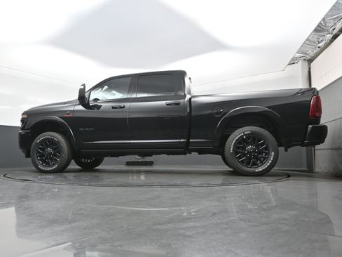 New 2026 RAM 2500 Limited AWD/4WD image 15