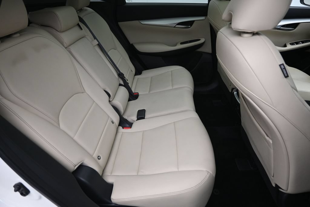 Used 2019 INFINITI QX50 Luxe w/ Navigation Package AWD/4WD image 29