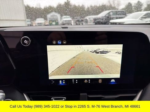 Used 2025 Chevrolet Equinox LT w/ Convenience Package II AWD/4WD image 17