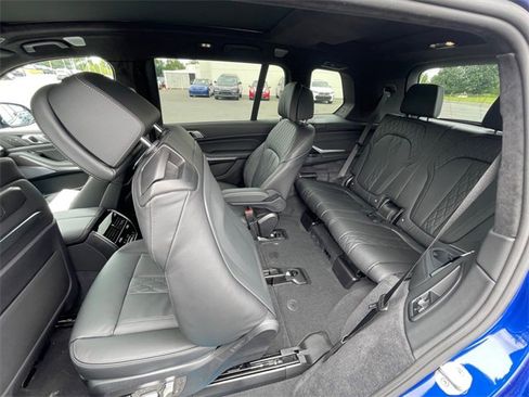 New 2026 BMW X7 M60i image 24