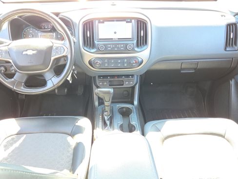 Used 2017 Chevrolet Colorado Z71 image 12