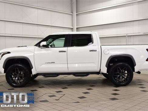 Used 2024 Toyota Tundra Limited image 4