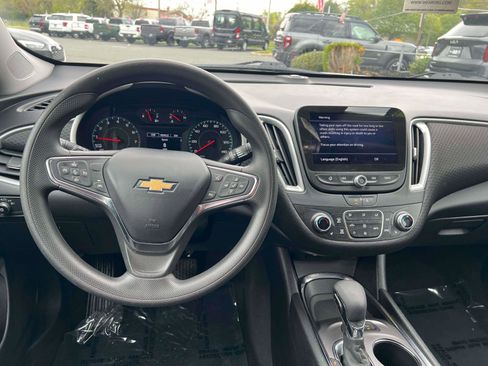 Used 2024 Chevrolet Malibu LT FWD image 24