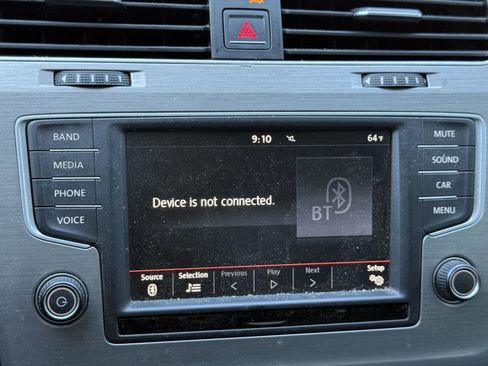 Used 2016 Volkswagen Golf S FWD image 20