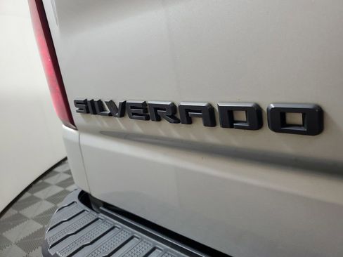Used 2022 Chevrolet Silverado 1500 Custom AWD/4WD image 5