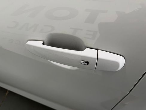 Used 2023 Chevrolet Malibu LT w/ Driver Confidence Package FWD image 5