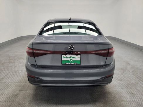 Used 2025 Volkswagen Jetta SE FWD image 6