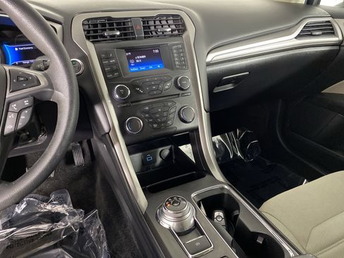 Used 2018 Ford Fusion S image 27