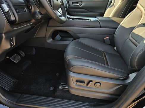 New 2026 Nissan Armada SL image 15