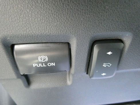 Used 2023 Ford F250 Lariat w/ Lariat Ultimate Package AWD/4WD image 29