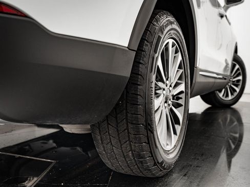 Used 2021 Lincoln Nautilus FWD w/ Equipment Group 101A image 47