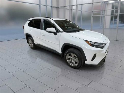 Certified 2022 Toyota RAV4 XLE image 2