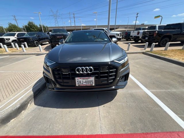 Used 2020 Audi Q8 Premium Plus w/ Premium Plus Package AWD/4WD image 3