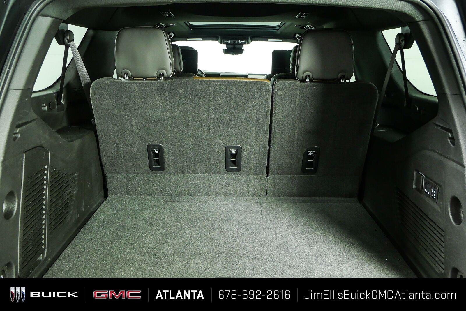 Used 2025 GMC Yukon XL Denali Ultimate w/ LPO, Floor Liner Package AWD/4WD image 35