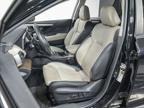 Used 2020 Subaru Outback Limited image 16