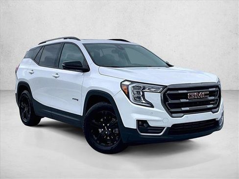 Used 2022 GMC Terrain AT4 w/ Tech Package AWD/4WD image 12