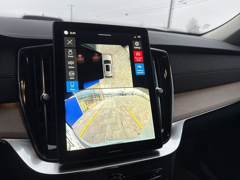 New 2026 Volvo XC90 T8 Plus w/ Protection Package Premier image 25