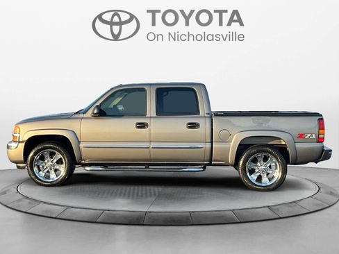 Used 2006 GMC Sierra 1500 SLT w/ Onstar Plus Package image 2