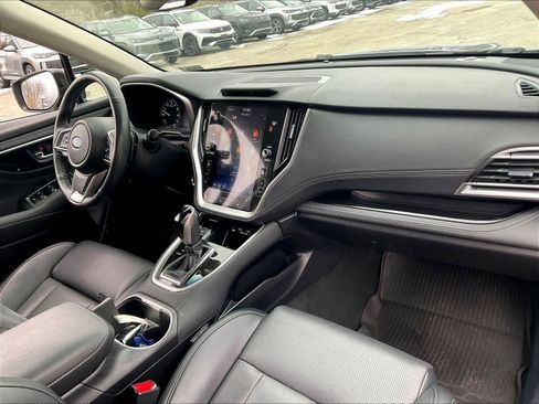 Used 2022 Subaru Outback Limited image 14